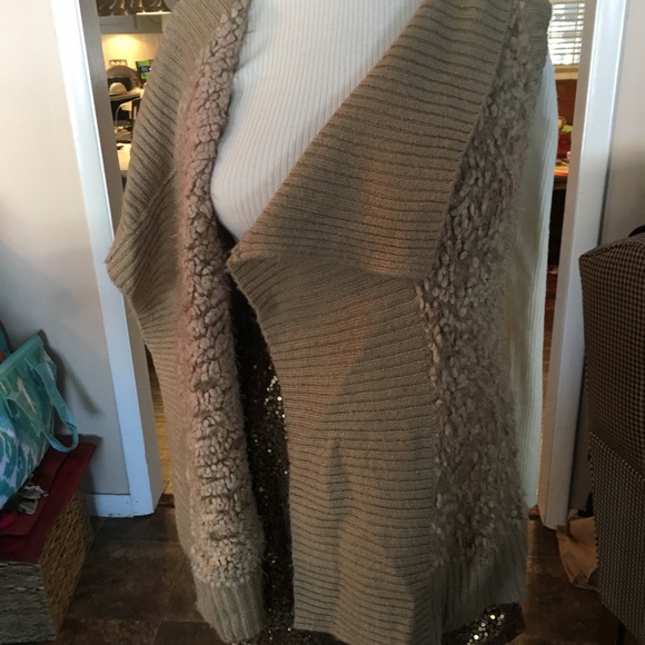 Kenzie Vest - Picture 4 of 8